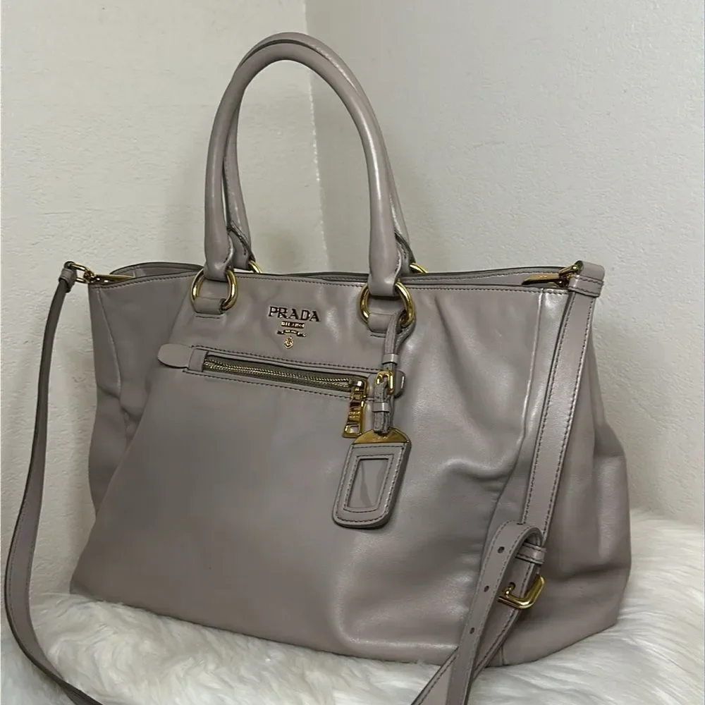 💯Authentic Prada Two-way Tote Bag🍀